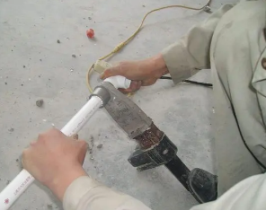 塔城地漏水维修电话